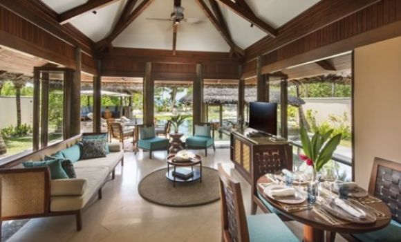 Вілла з басейном