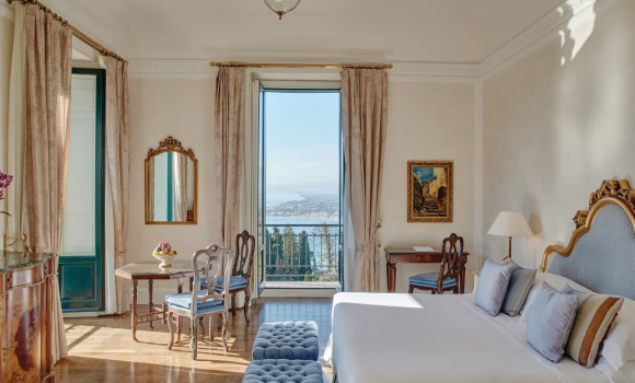 Напівлюкси