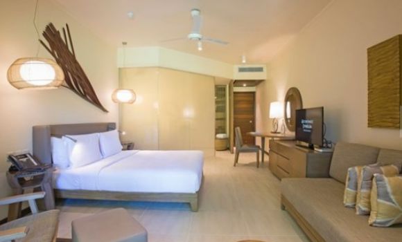 Номер з видом на тропічний сад