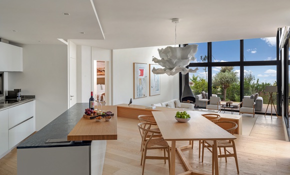 Sea view Three Bedroom Pool Residences