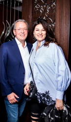 Яна PROPERTY партія та b-hush Signature