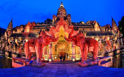 Парк Phuket Fantasea (О. Смеллс.)