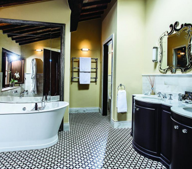 Фото Castello di Casole 6