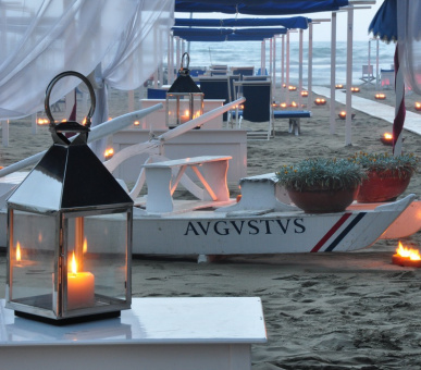 Фото Augustus (Италия, Форте дей Марми) 3