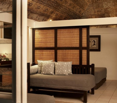 Фото Castaway Island Resort 4