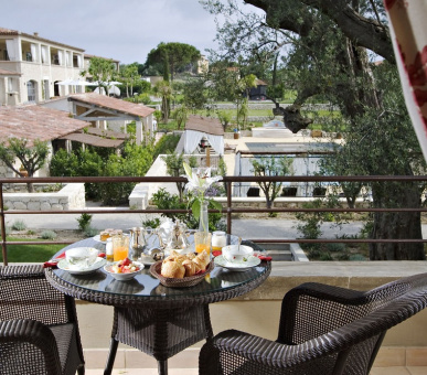 Фото Hotel Le Mas De Pierre 4