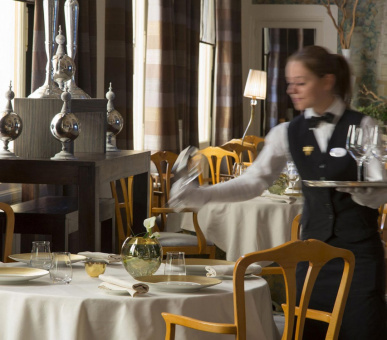 Картинка Evian Royal (Франция, Эвиан) 24 Фото Evian Royal (Франция, Эвиан) 24