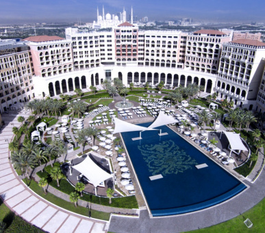 Картинка The Ritz Carlton Abu Dhabi Grand Canal (ОАЭ, Абу-Даби) 38 Фото The Ritz Carlton Abu Dhabi Grand Canal (ОАЭ, Абу-Даби) 38