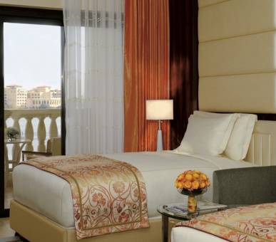 Картинка The Ritz Carlton Abu Dhabi Grand Canal (ОАЭ, Абу-Даби) 12 Фото The Ritz Carlton Abu Dhabi Grand Canal (ОАЭ, Абу-Даби) 12