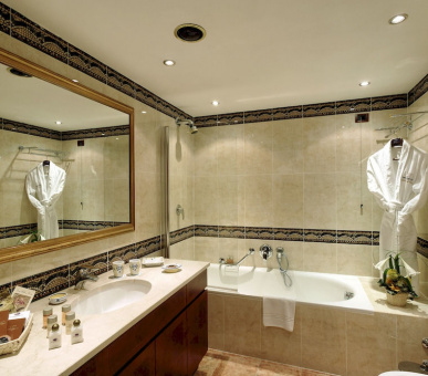 Фото Swiss Diamond Hotel Olivella (Швейцария, Моркоте) 22