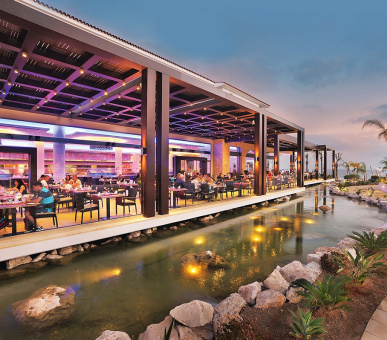 Фото Elsa's Kopje (Кения, Национальный парк Меру) 4