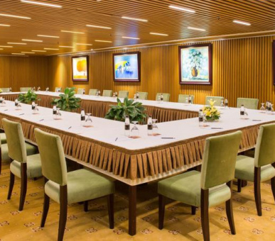 Фото Royal Halong Hotel (Вьетнам, Залив Халонг) 21