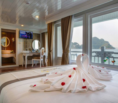 Картинка Signature Halong Cruise (Вьетнам, Залив Халонг) 17 Фото Signature Halong Cruise (Вьетнам, Залив Халонг) 17