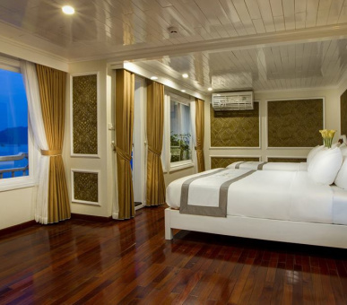 Картинка Signature Halong Cruise (Вьетнам, Залив Халонг) 11 Фото Signature Halong Cruise (Вьетнам, Залив Халонг) 11