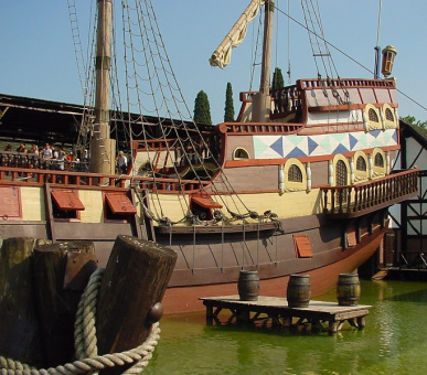 Картинка Gardaland (Озеро Гарда, Парки развлечений) 26 Фото Gardaland (Озеро Гарда, Парки развлечений) 26