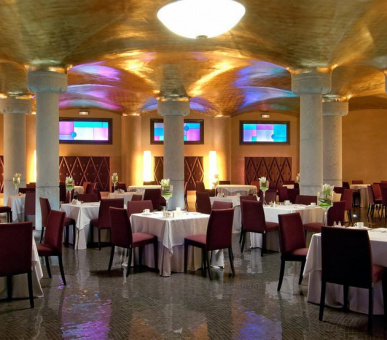 Картинка Casa Fuster (Испания, Барселона) 6 Фото Casa Fuster (Испания, Барселона) 6