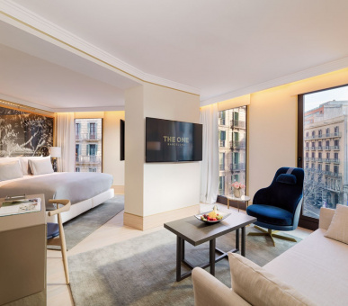 Картинка The One 36 Фото The One 36