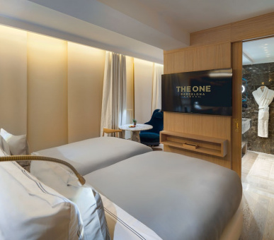 Картинка The One 27 Фото The One 27