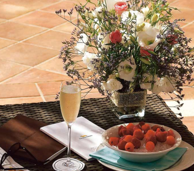 Картинка Colonna Pevero Hotel (Италия, о. Сардиния - Изумрудный берег) 27 Фото Colonna Pevero Hotel (Италия, о. Сардиния - Изумрудный берег) 27