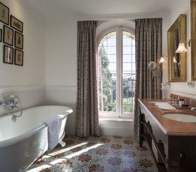 Картинка La Bastide de Gordes 54 Фото La Bastide de Gordes 54