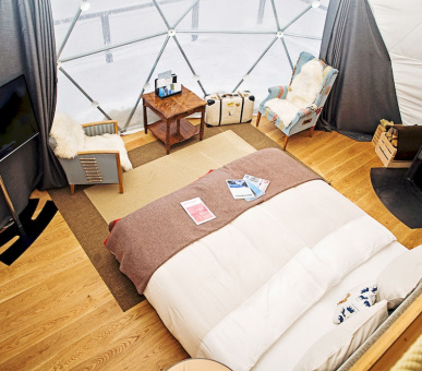 Фото Whitepod Hotel (Швейцария, Монте) 1