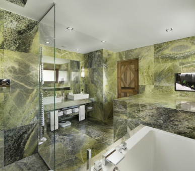 Фото Suite-chalet OWENS (Франция, Куршевель) 10