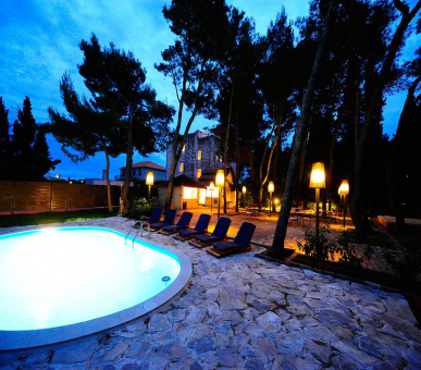 Фото Villa Skula (Хорватия, Остров Брач) 2