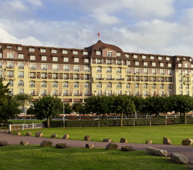 Картинка Royal Deauville Barriere (Франция, Довиль) 8 Фото Royal Deauville Barriere (Франция, Довиль) 8