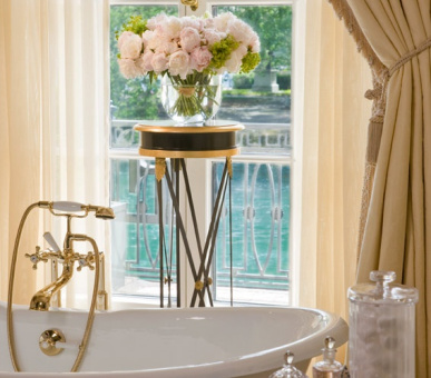 Картинка Four Seasons Hotel Des Bergues Geneva (Швейцария, Женева) 35 Фото Four Seasons Hotel Des Bergues Geneva (Швейцария, Женева) 35