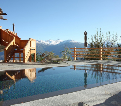 Фото LeCrans Hotel  3