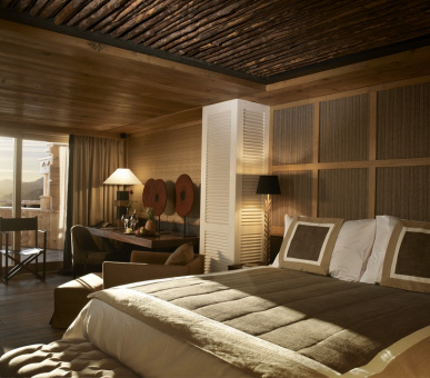 Фото LeCrans Hotel  16