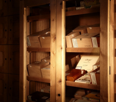 Фото LeCrans Hotel  10