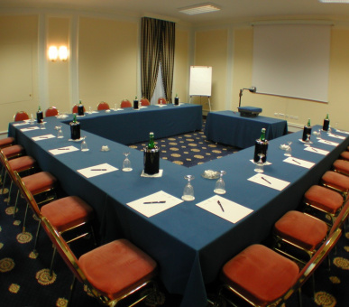 Картинка Grand Hotel Des Iles Borromees (Италия, Озеро Лаго Маджоре) 17 Фото Grand Hotel Des Iles Borromees (Италия, Озеро Лаго Маджоре) 17