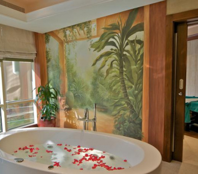 Фото The Diplomat Radisson Blu Hotel, Residence  9