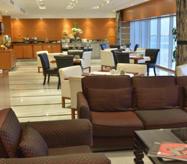 Фото The Diplomat Radisson Blu Hotel, Residence  3