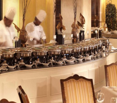 Фото The Diplomat Radisson Blu Hotel, Residence  5