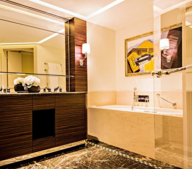 Картинка Prince de Galles 10 Фото Prince de Galles 10