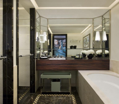 Картинка Prince de Galles 9 Фото Prince de Galles 9