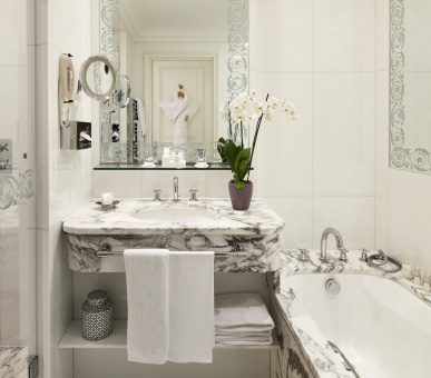 Фото Plaza Athenee Palace 2