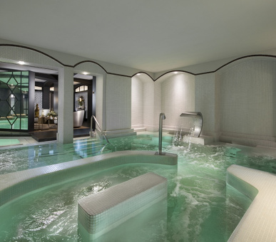 Фото Hotel Barriere Le Fouquet's 37