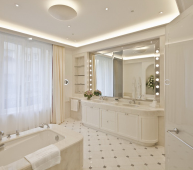 Фото Le Bristol Paris (Франция, Париж) 54