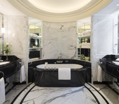 Фото The Peninsula Paris (Франция, Париж) 54