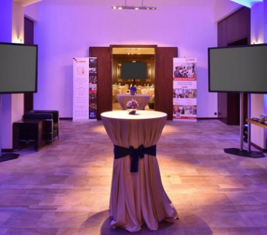 Фото Carlo IV 30