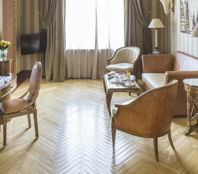 Фото Carlo IV 76