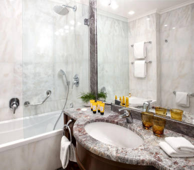 Фото Carlo IV 29