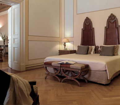 Фото Carlo IV 72