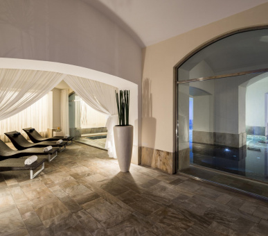 Фото Carlo IV 42