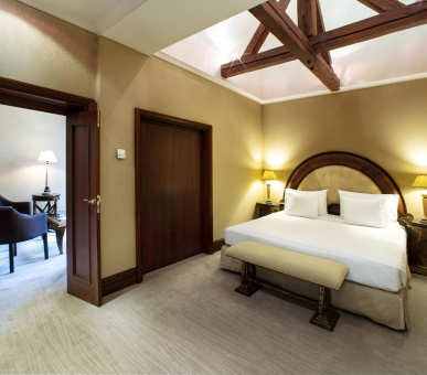 Фото Carlo IV 28