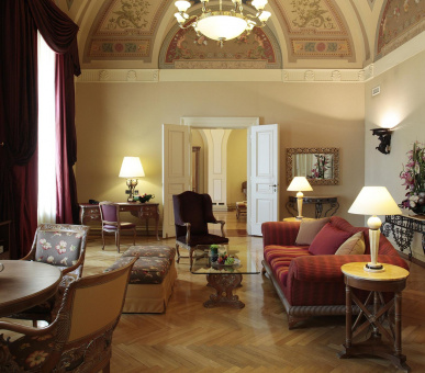 Фото Carlo IV 73