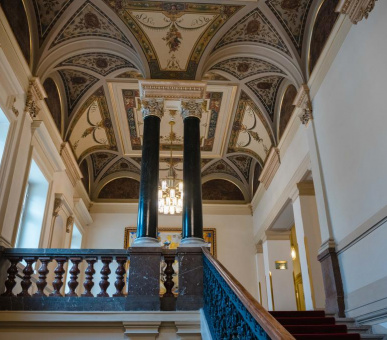 Фото Carlo IV 15